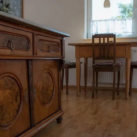 Ferienwohnung Im Grunen Apartamento *